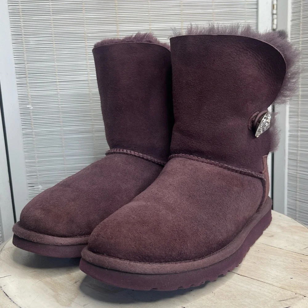 UGG Bailey Button Bling Boots Port Suede Swarovski Crystal Sheepskin Size 6
